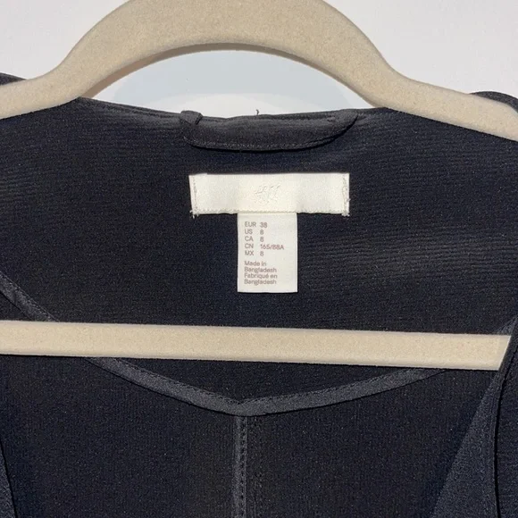 Relaxed Black Midi Blazer - Picture 3 of 4